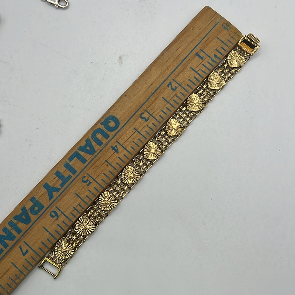 Vintage Gold Tone Heart Love Chain Bracelet Bangle Jewelry Boho MCM - Picture 7 of 10